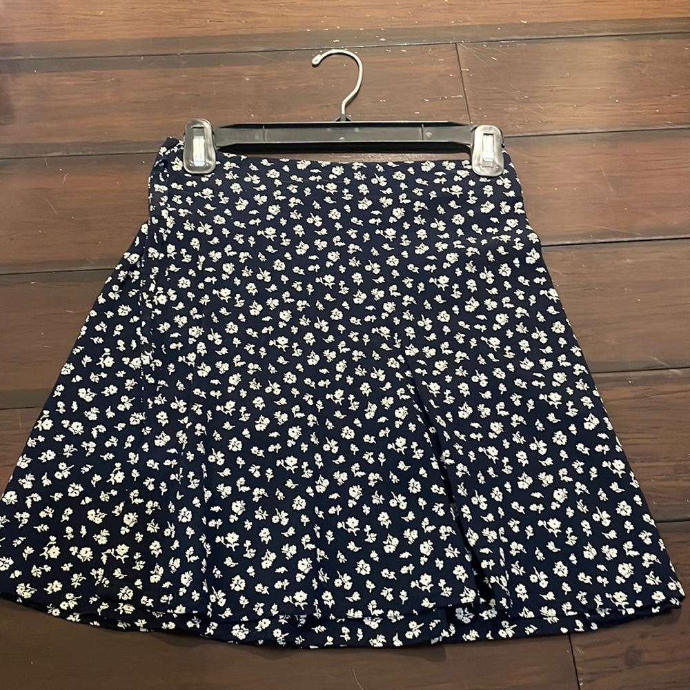 Brandy Melville skirt